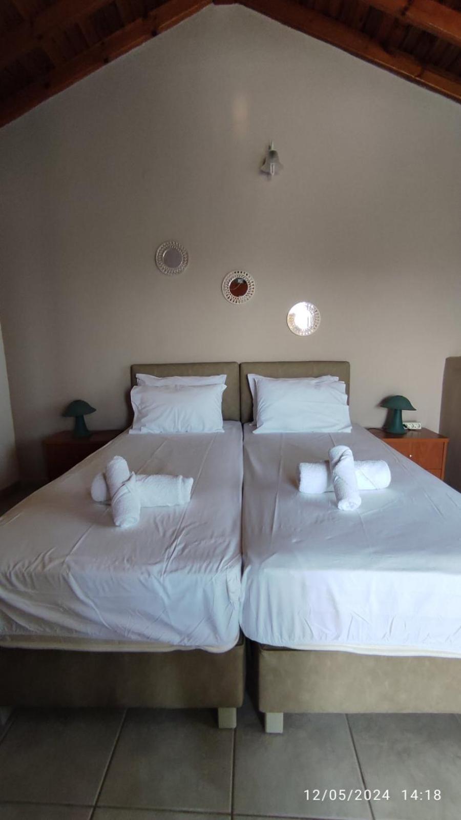 Katerina Rooms Nea Kallikrateia Luaran gambar